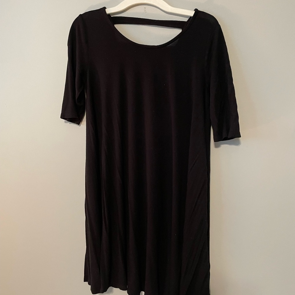 Mid-sleeve midi dress